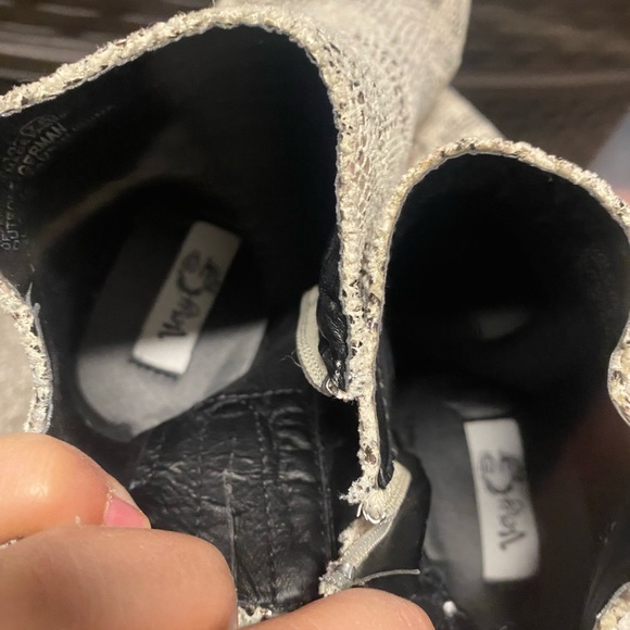 Snake Print ankle boots - Picture 3 of 5